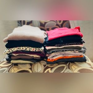 LOT of 30 Women’s Tops